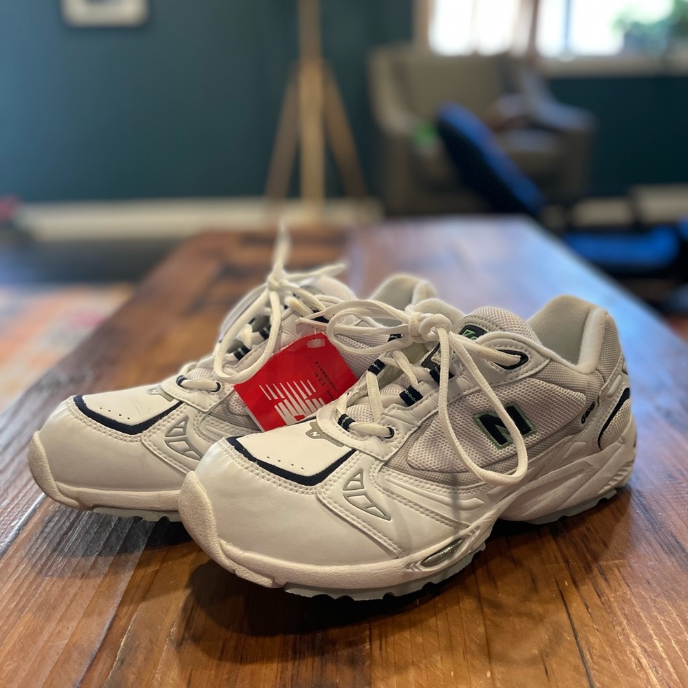 Women’s New Balance 656 (Size 10) WW656WG